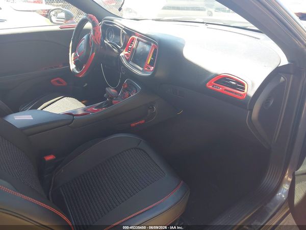 2016 DODGE CHALLENGER SXT
