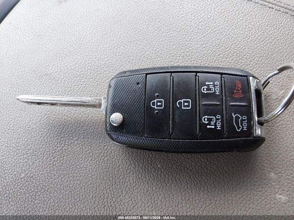 2017 KIA SEDONA LX
