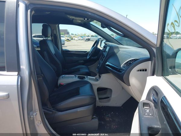 2016 DODGE GRAND CARAVAN SXT — I5