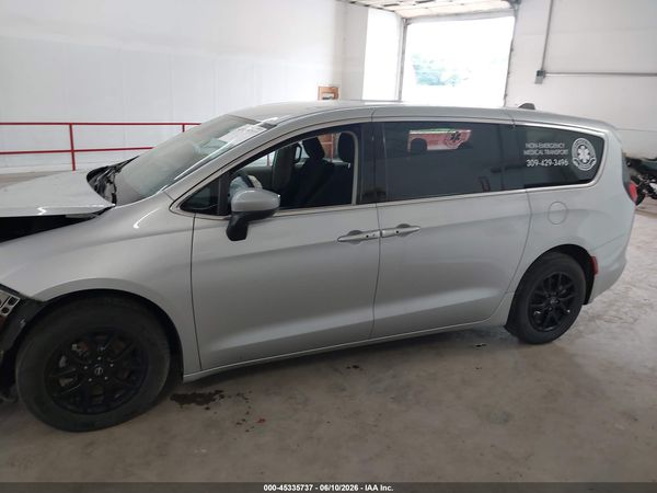 2023 CHRYSLER VOYAGER