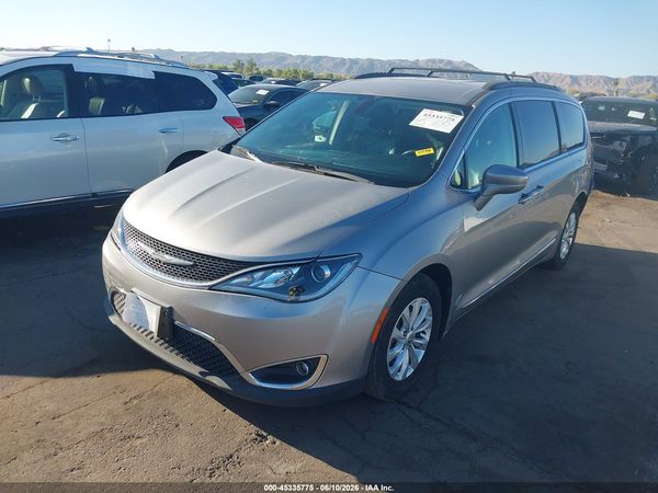2017 CHRYSLER PACIFICA TOURING-L — I2