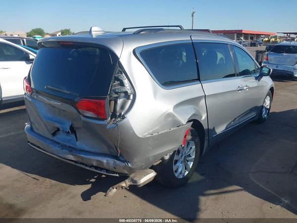 2017 CHRYSLER PACIFICA TOURING-L — I4