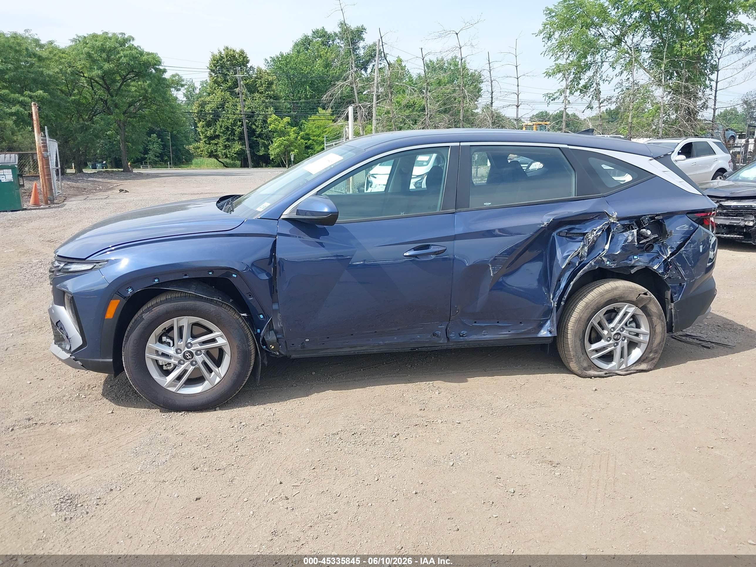 2026 HYUNDAI TUCSON SE