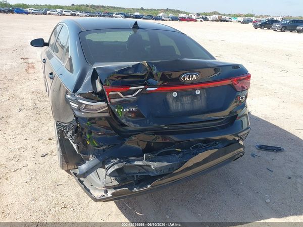 2019 KIA FORTE EX