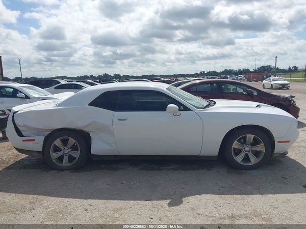 2016 DODGE CHALLENGER SXT