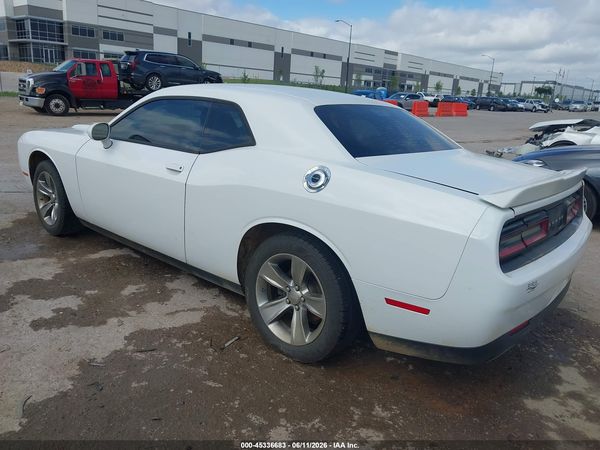 2016 DODGE CHALLENGER SXT