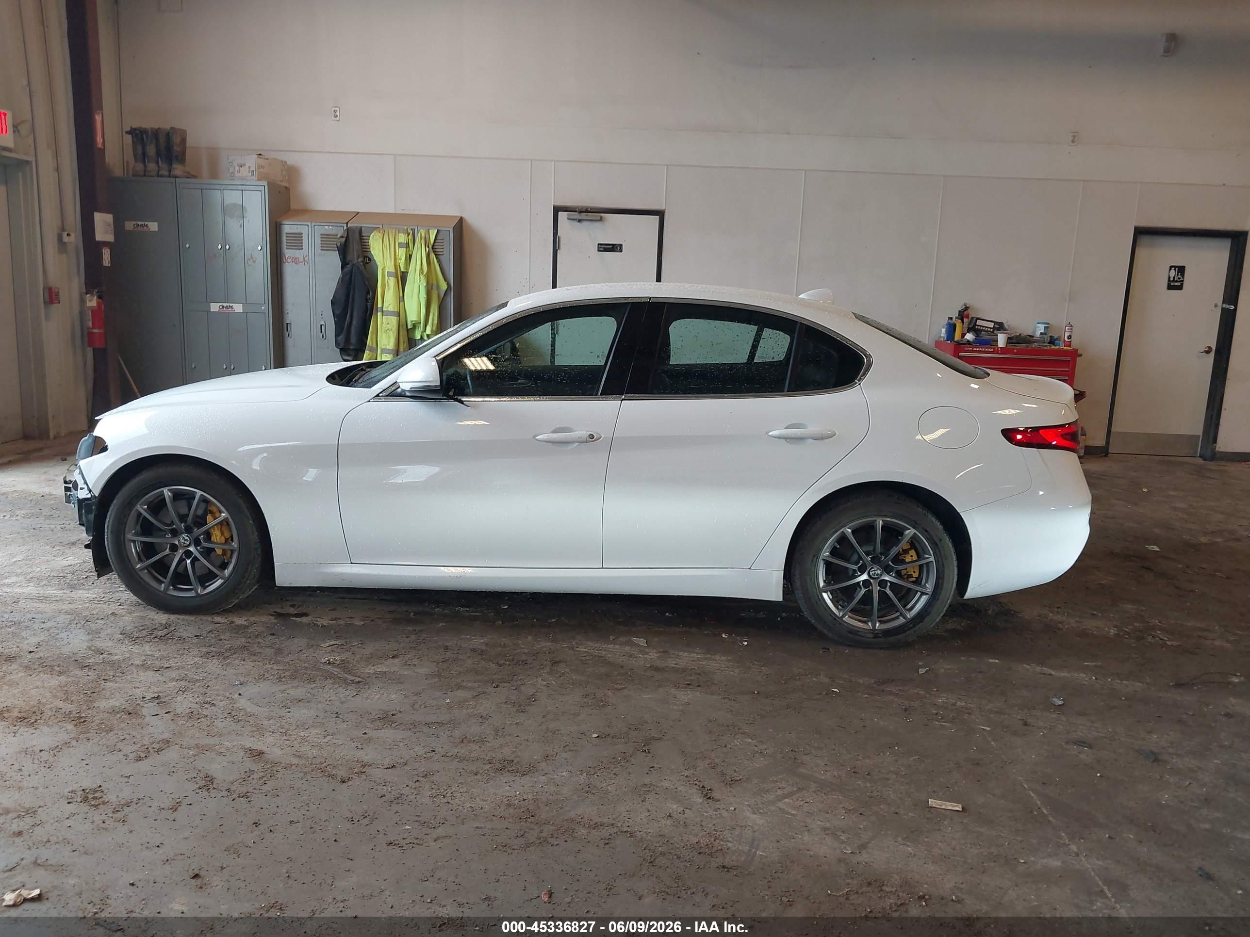 2017 ALFA ROMEO GIULIA AWD