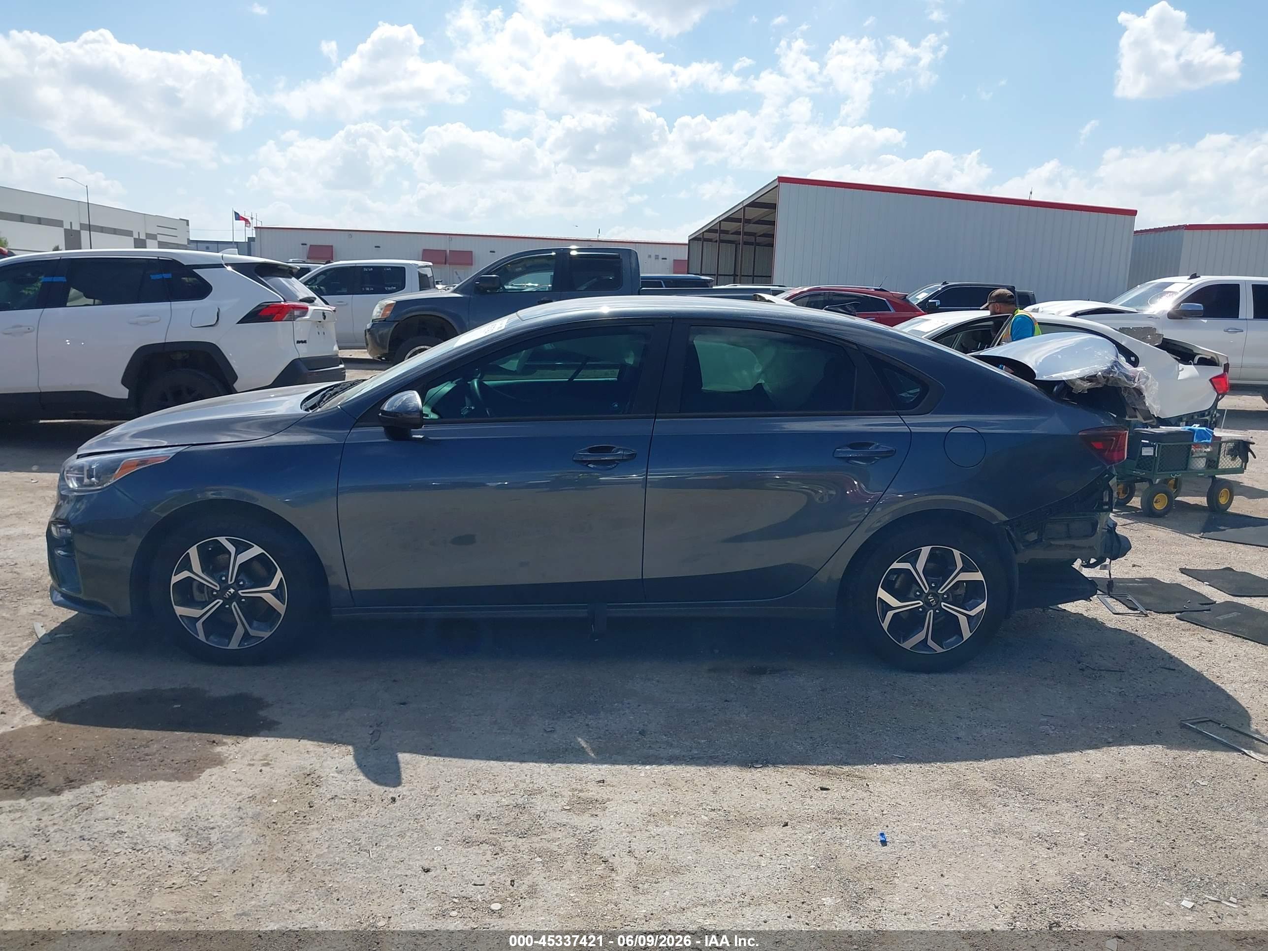 2020 KIA FORTE LXS