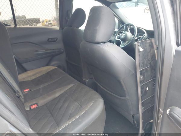2019 NISSAN KICKS S