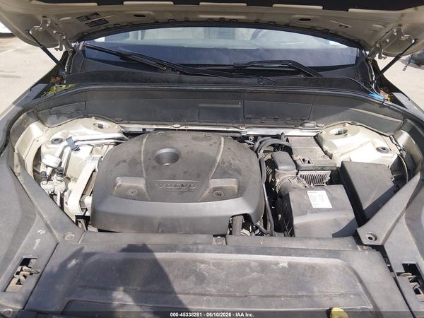 2016 VOLVO XC90 T6 MOMENTUM