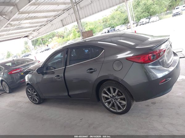 2018 MAZDA MAZDA3 TOURING