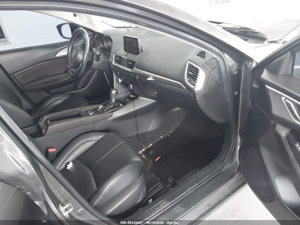 2018 MAZDA MAZDA3 TOURING
