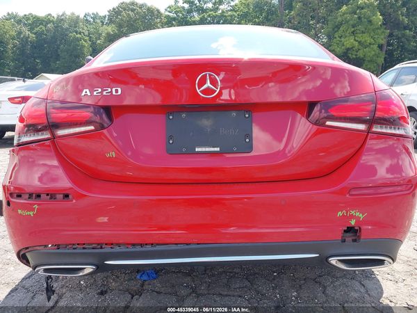 2019 MERCEDES-BENZ A 220 A220