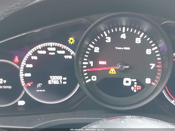 2022 PORSCHE CAYENNE PLATINUM EDITION — I118