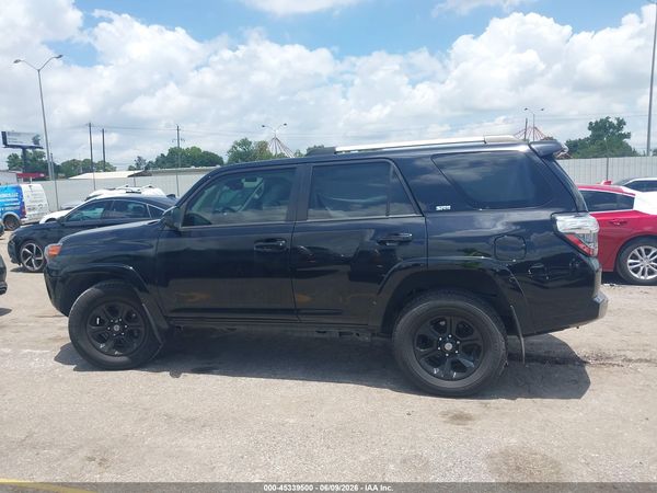 2023 TOYOTA 4RUNNER SR5