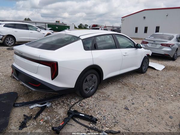 2026 KIA K4 LX