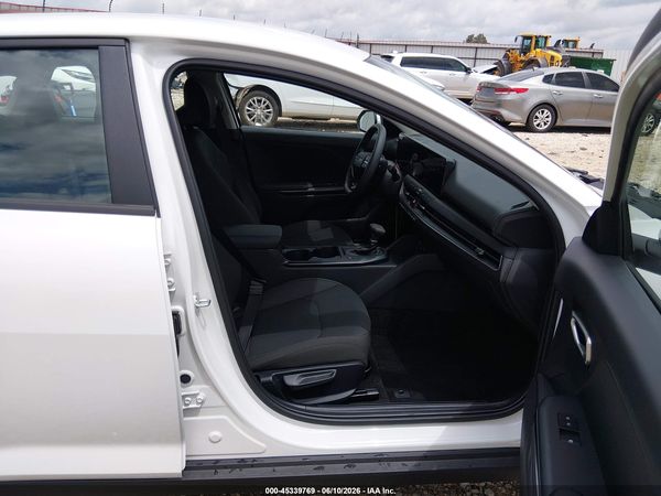 2026 KIA K4 LX
