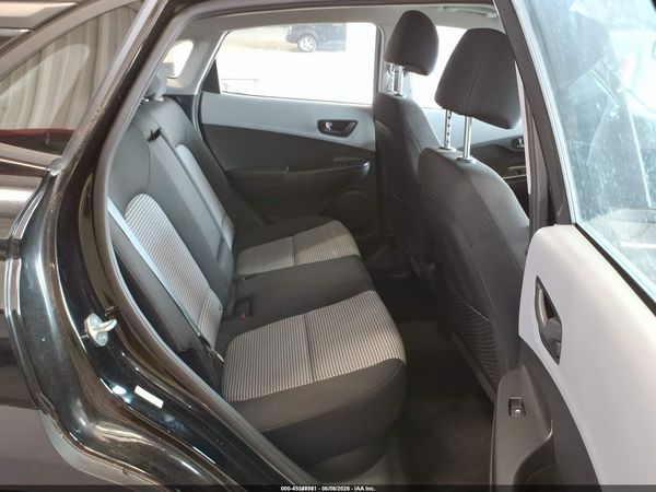 2021 HYUNDAI KONA SE