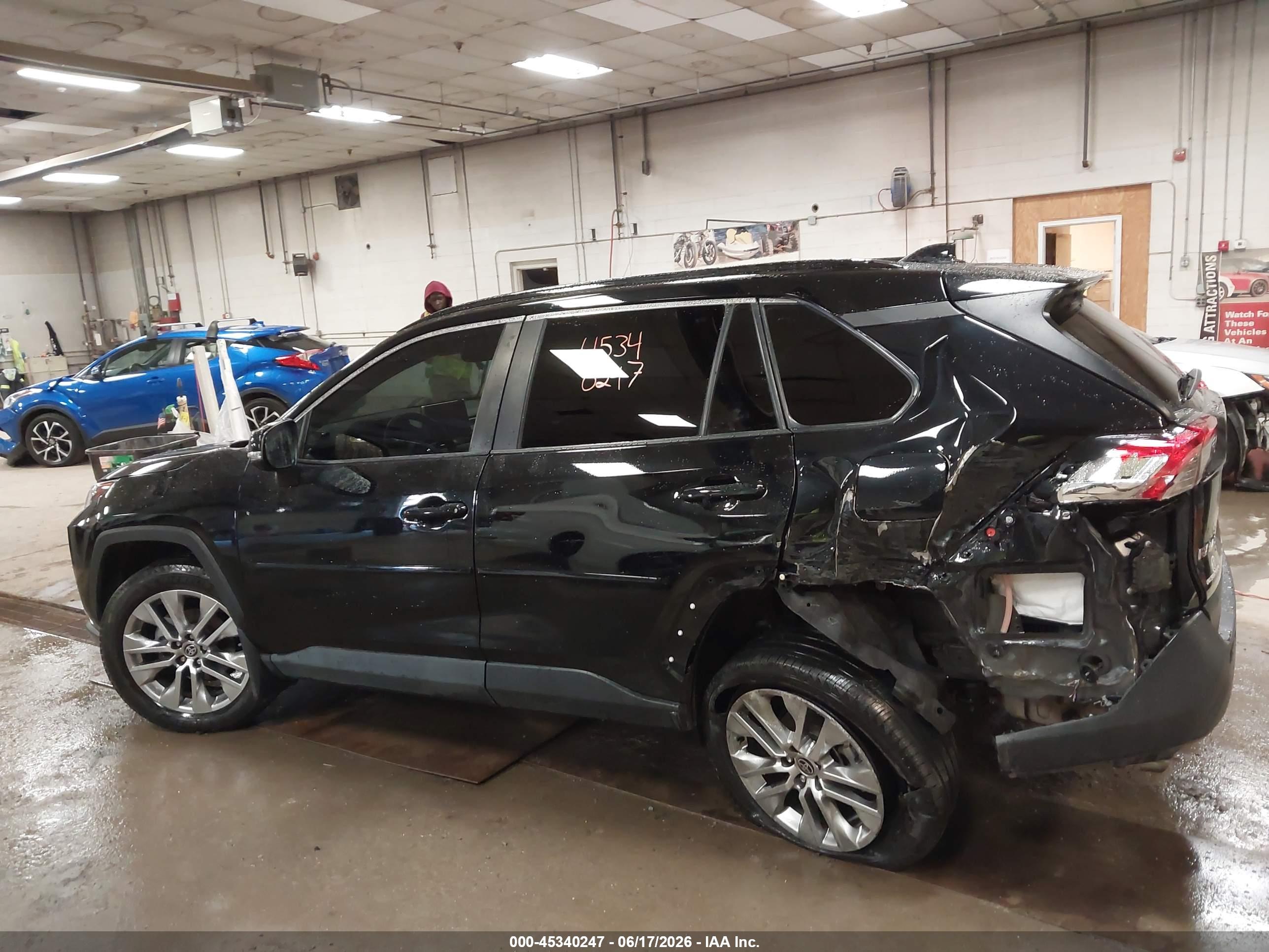 2024 TOYOTA RAV4 XLE PREMIUM