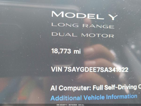 2025 TESLA MODEL Y