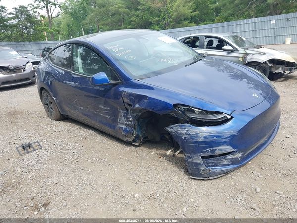 2025 TESLA MODEL Y