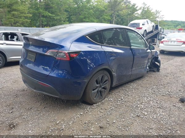 2025 TESLA MODEL Y