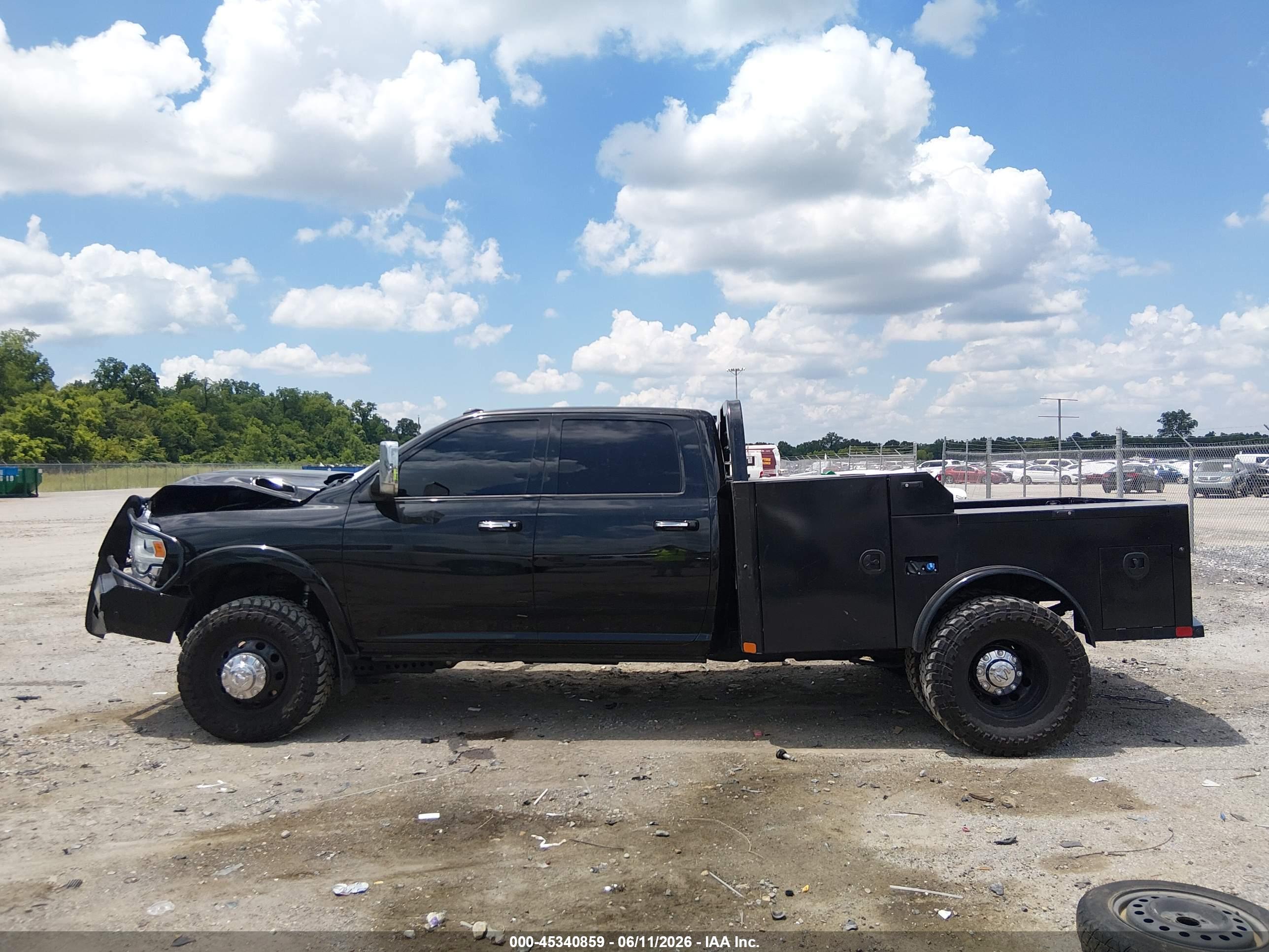 2022 RAM 3500 LARAMIE  4X4 8' BOX