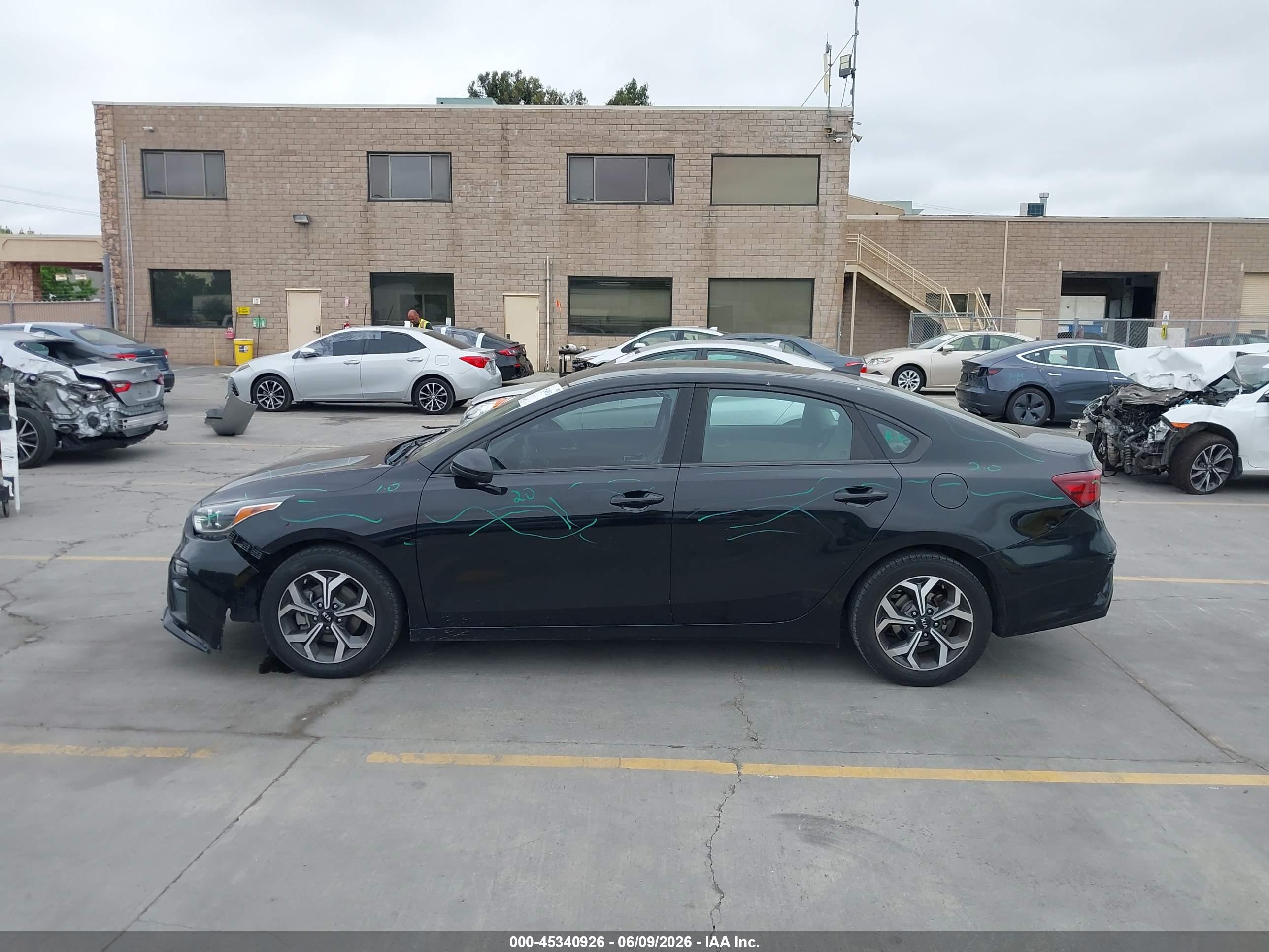2019 KIA FORTE LXS