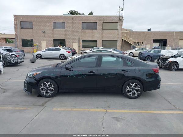 2019 KIA FORTE LXS