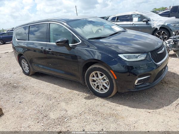 2024 CHRYSLER PACIFICA TOURING L — I1