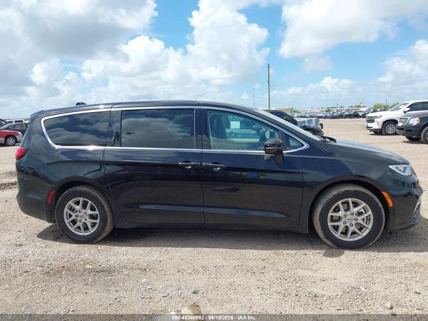 2024 CHRYSLER PACIFICA TOURING L — I116