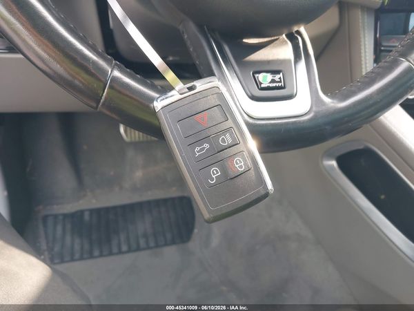 2018 JAGUAR F-PACE 25T R-SPORT
