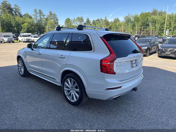 2019 VOLVO XC90