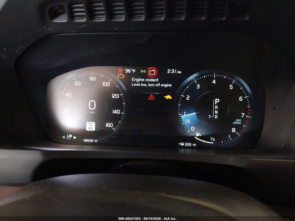 2016 VOLVO XC90 T6 MOMENTUM
