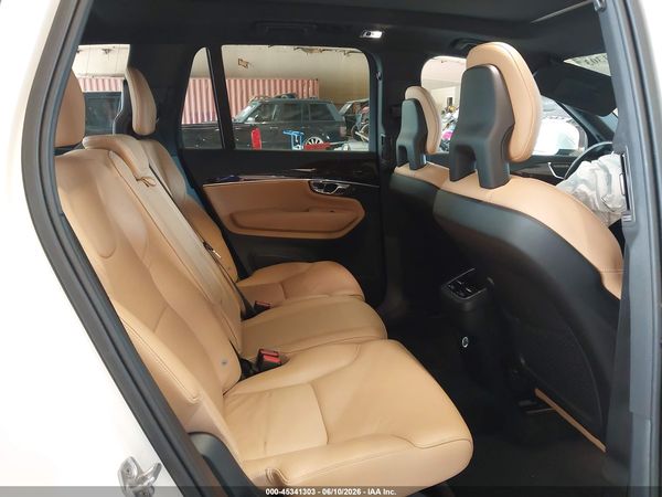 2016 VOLVO XC90 T6 MOMENTUM