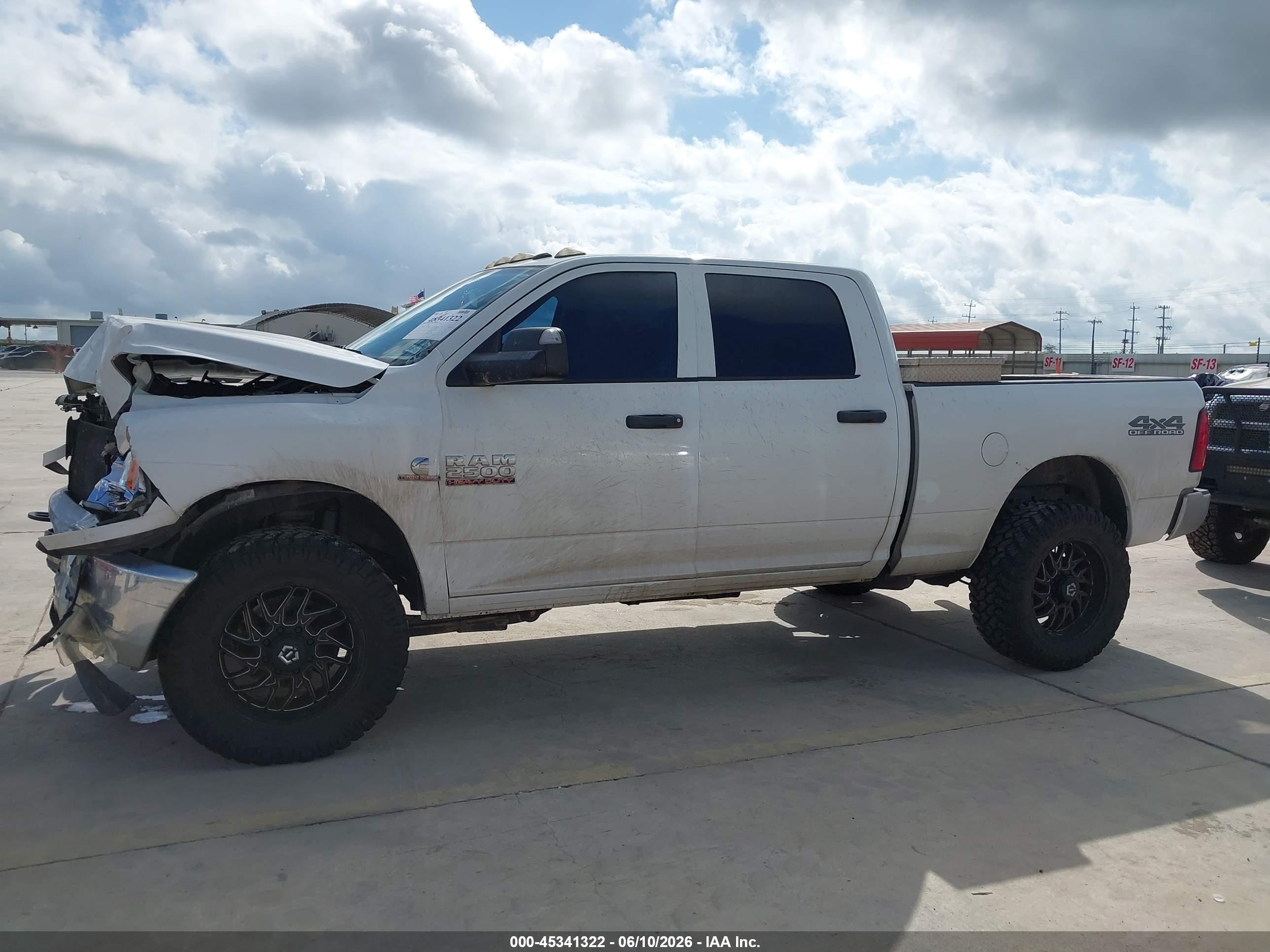 2017 RAM 2500 TRADESMAN  4X4 6'4 BOX