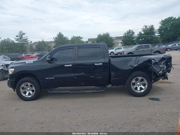 2022 RAM 1500 BIG HORN  4X4 6'4 BOX