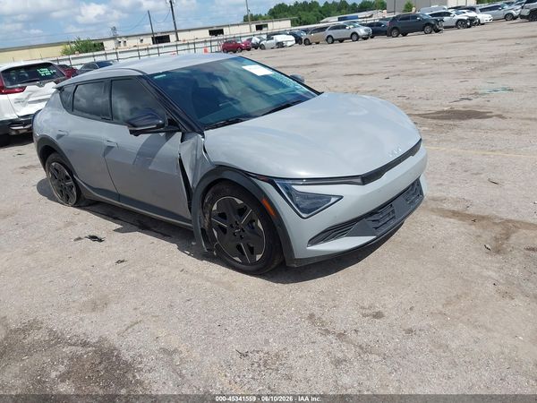 2025 KIA EV6 LIGHT LONG RANGE RWD
