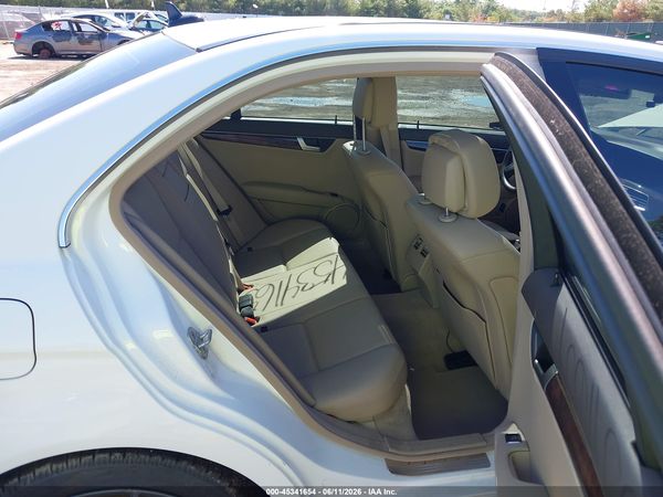 2013 MERCEDES-BENZ C 300 LUXURY 4MATIC