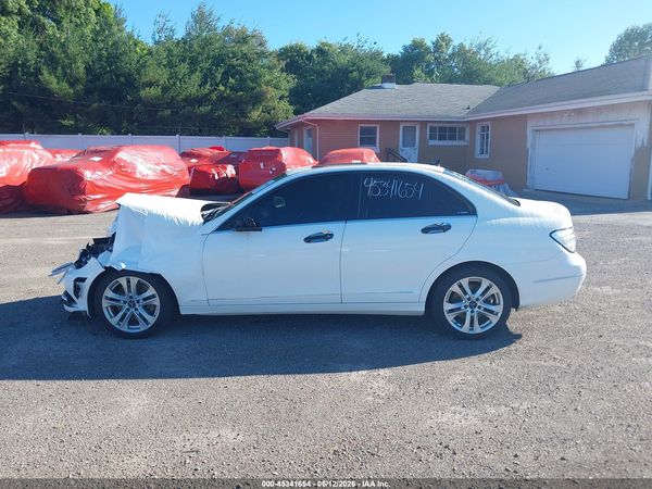 2013 MERCEDES-BENZ C 300 LUXURY 4MATIC