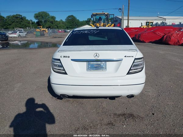 2013 MERCEDES-BENZ C 300 LUXURY 4MATIC