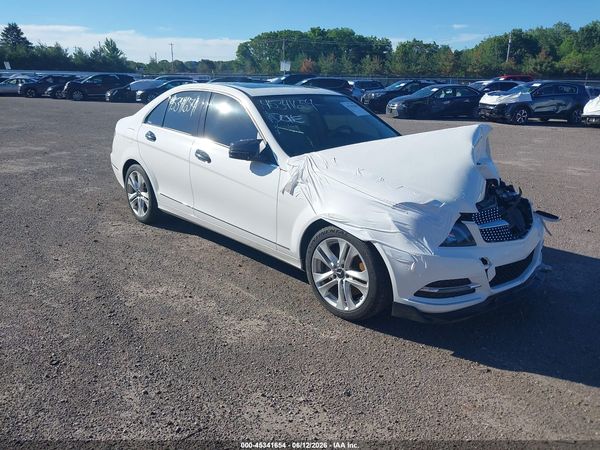 2013 MERCEDES-BENZ C 300 LUXURY 4MATIC