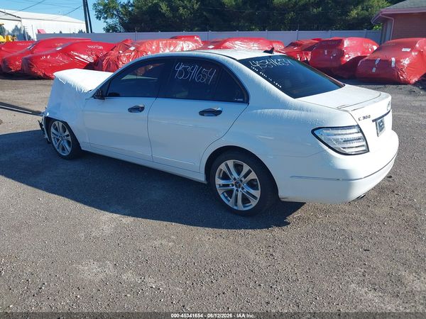 2013 MERCEDES-BENZ C 300 LUXURY 4MATIC