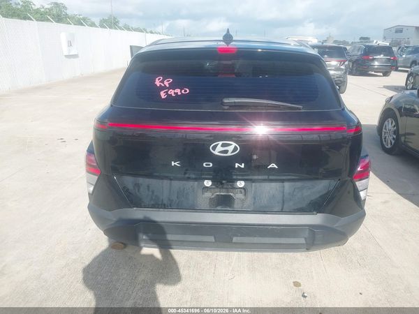 2024 HYUNDAI KONA SE