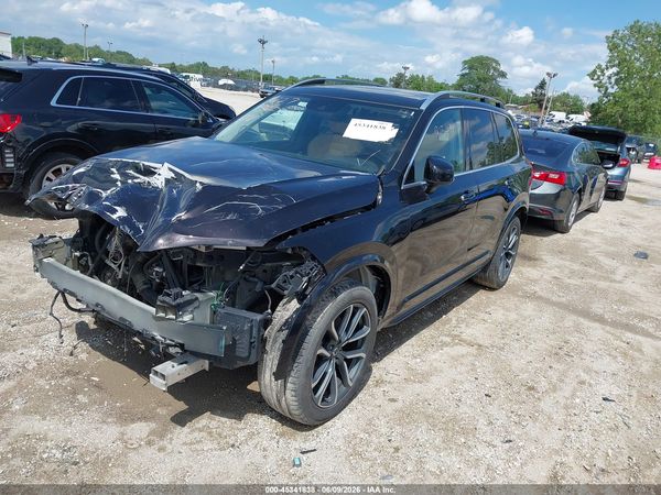 2016 VOLVO XC90 T6 MOMENTUM