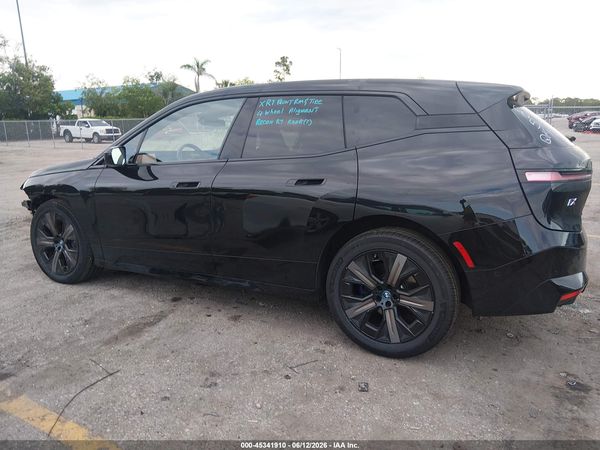 2025 BMW IX XDRIVE50