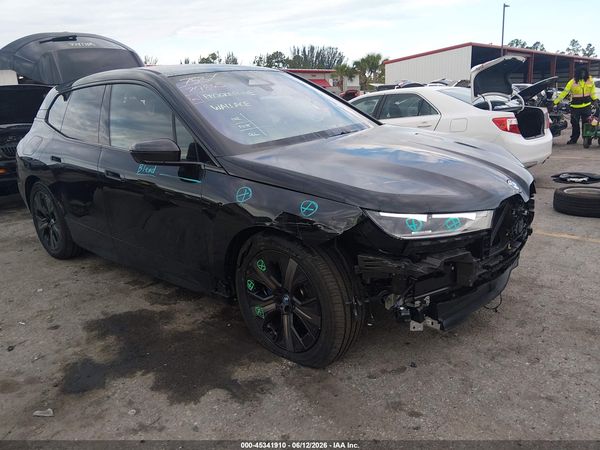 2025 BMW IX XDRIVE50