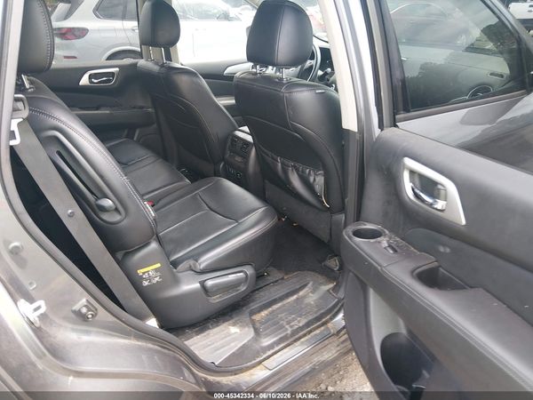 2019 NISSAN PATHFINDER SL — I8
