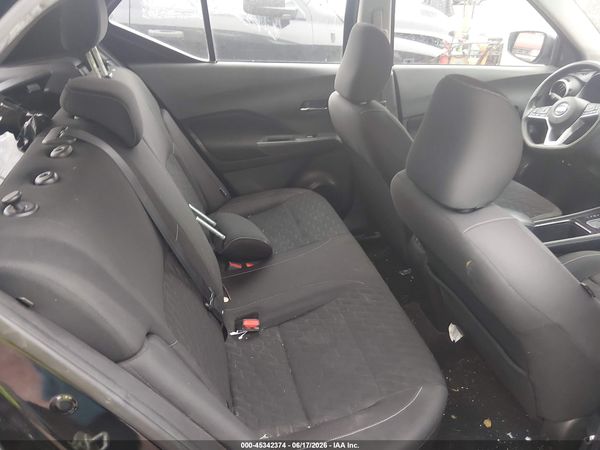 2021 NISSAN KICKS SV XTRONIC CVT — I8