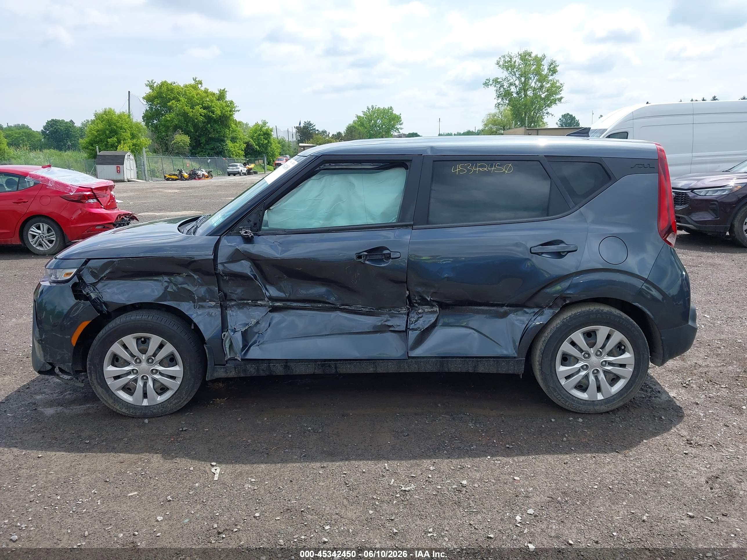 2021 KIA SOUL LX